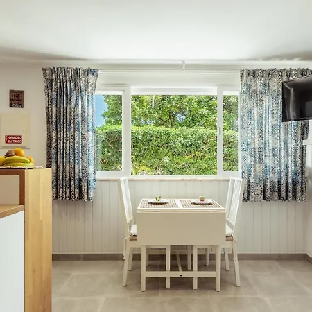 Ferienhaus In Mit Kleinem Gemeinsamem Pool Vakantiehuis *