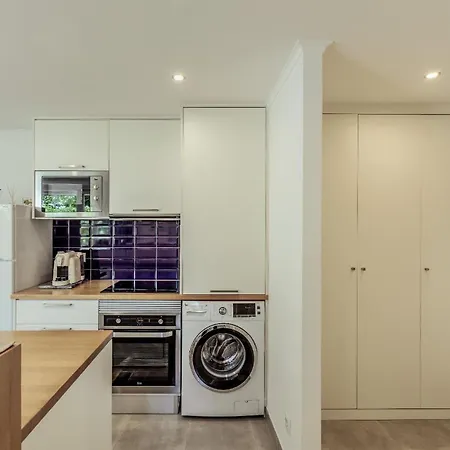 Ferienhaus In Mit Kleinem Gemeinsamem Pool Vakantiehuis Algés